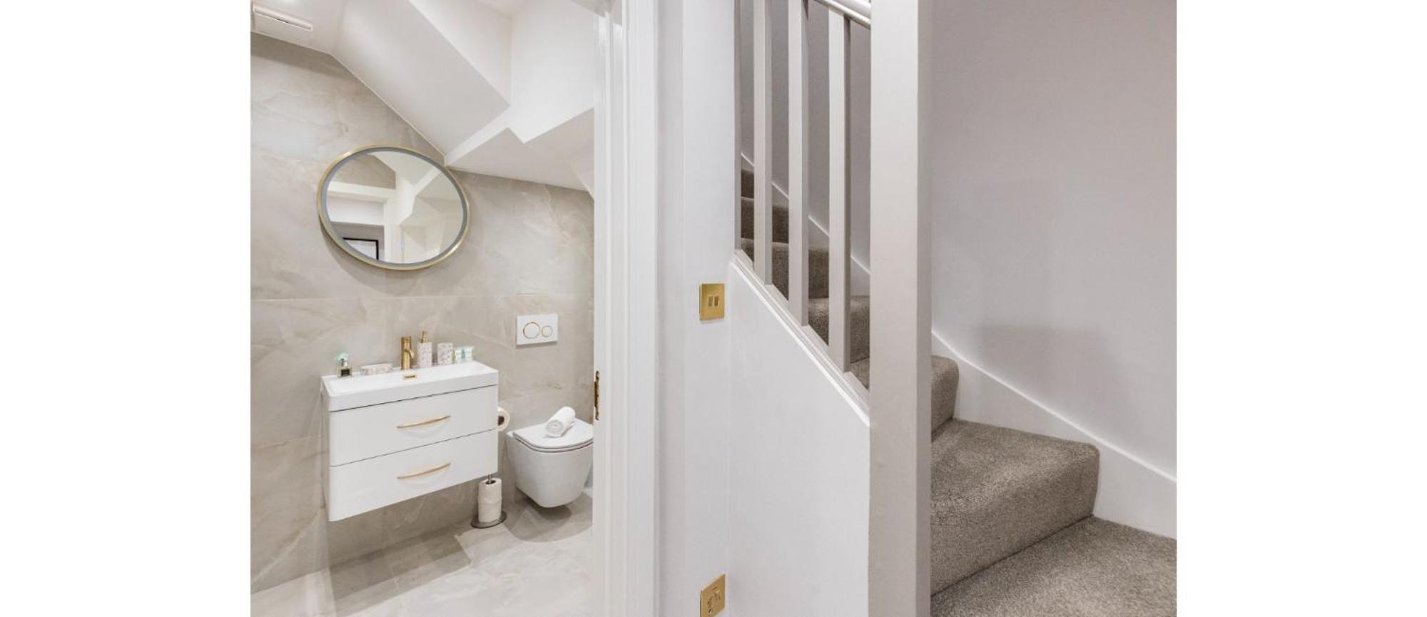 Apartamento Luxe Minimalist 1-bed Flat : 7 Mins From Station Londres