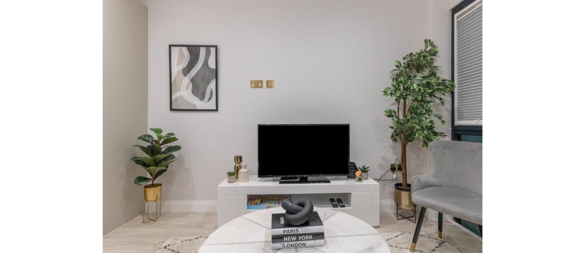 Luxe Minimalist 1-bed Flat : 7 Mins From Station Apartamento Londres